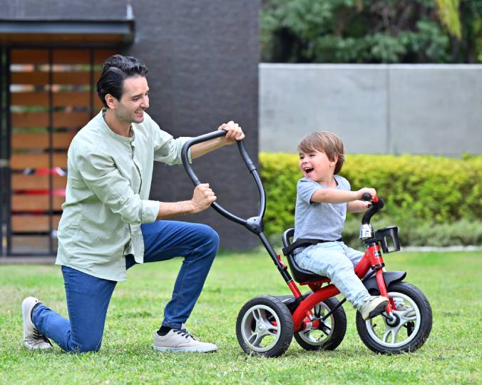 5 beneficios del triciclo para el desarrollo psicomotor de los niños
